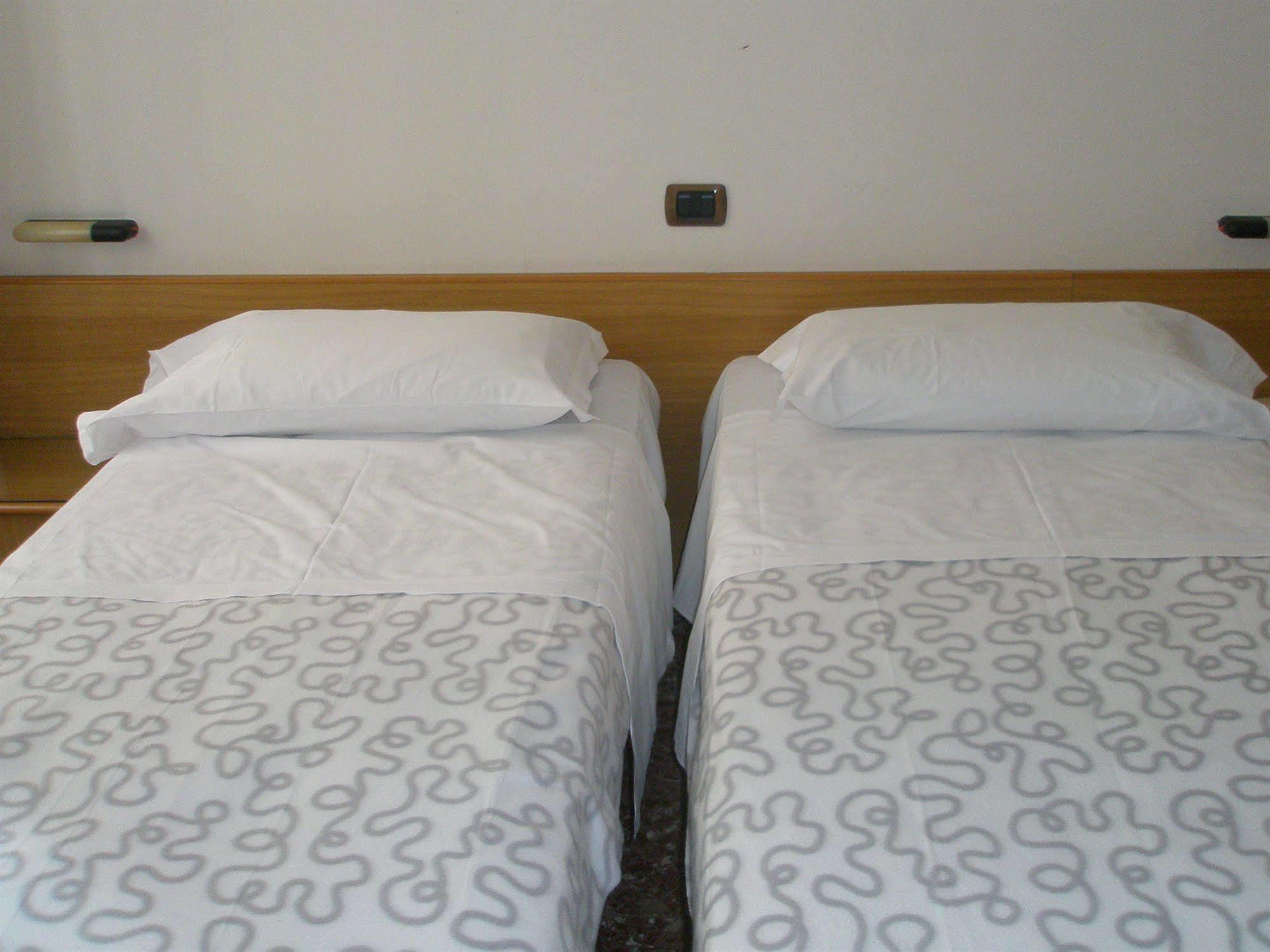 Hotel Milano ปิซา ภายนอก รูปภาพ