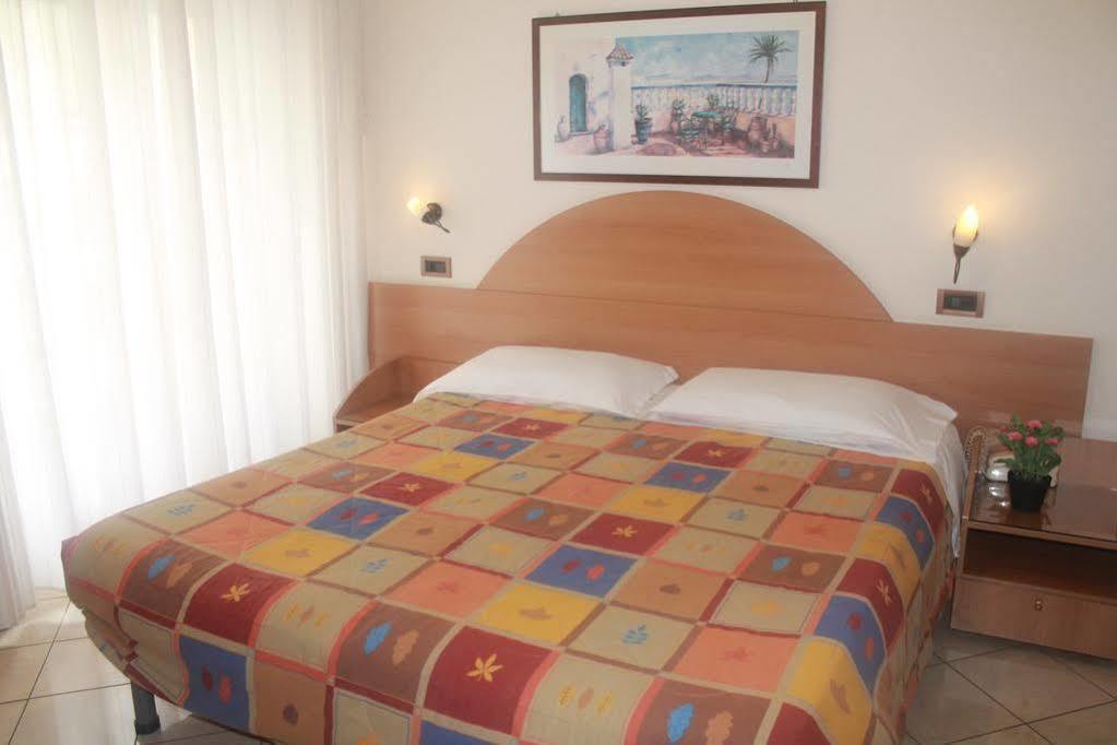 Hotel Milano ปิซา ภายนอก รูปภาพ